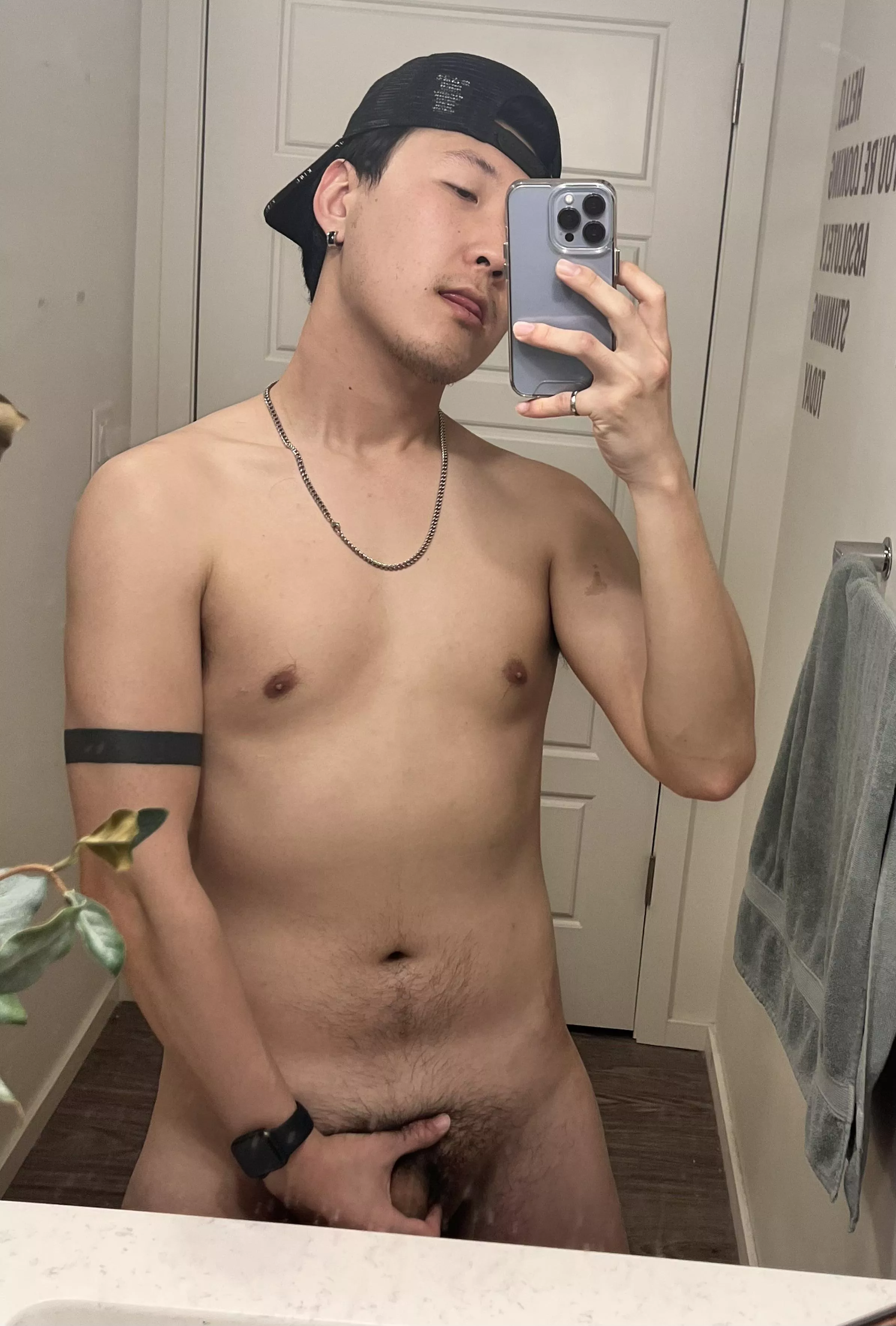 Korean guy here 😗 posted by toogoodtobetruedude