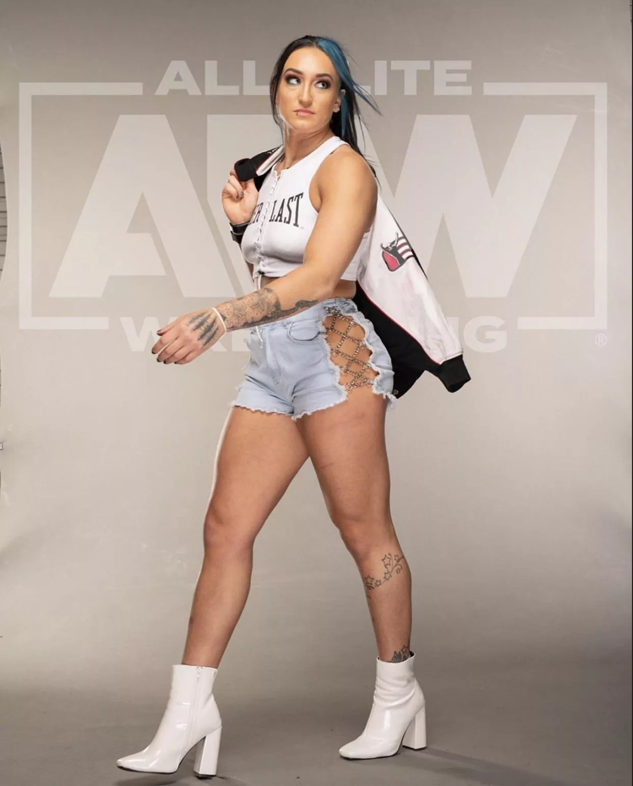 Kris Statlander posted by egg_container