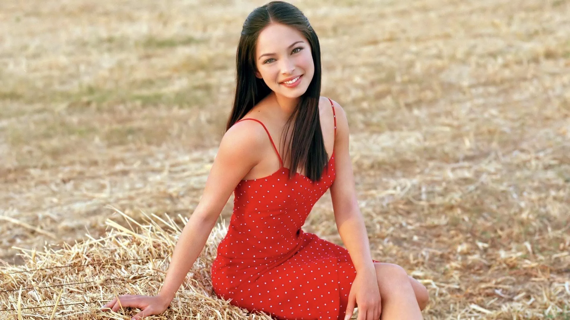 Kristin Kreuk posted by NoBobcat1850