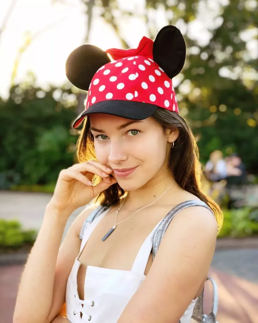 Kseniya Sovenko posted by shbmpl