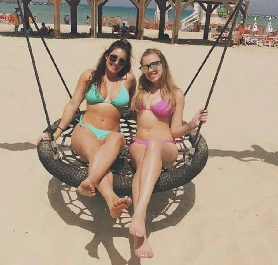 L or R [2] posted by swordmastax10