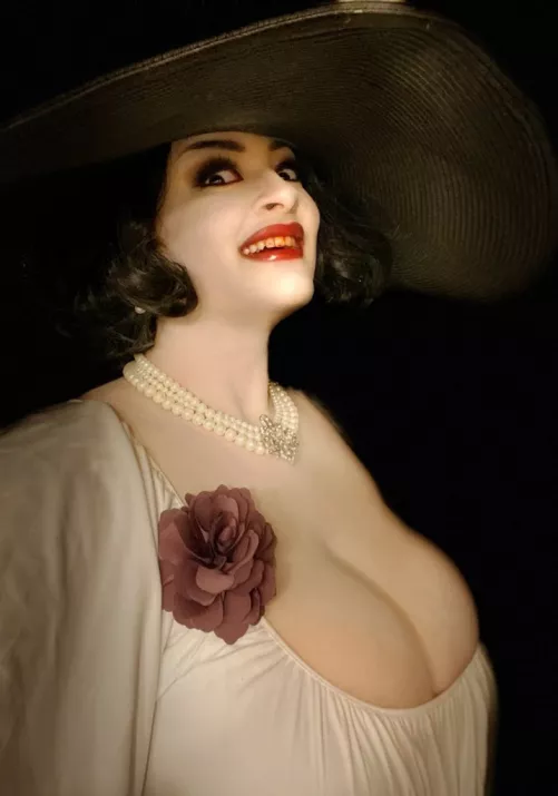 [ Lady Dimitrescu ] by Rolemxbast by ROLEMXBAST