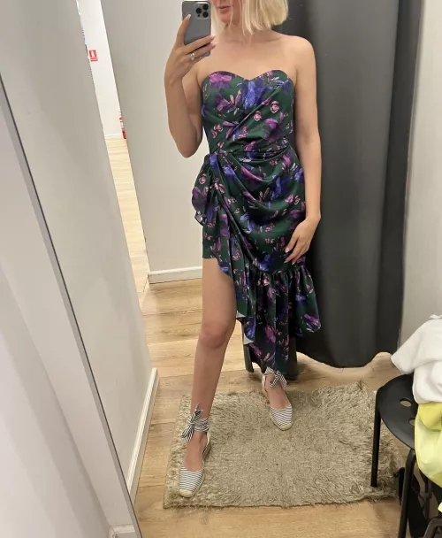 Lady on the outside ,kinky on the inside. Ask and find out by Tessa_loves_fun