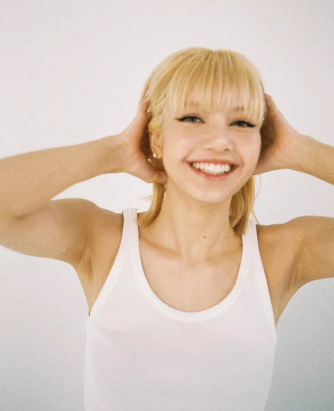 Lalisa Manoban posted by hey_sup0_0