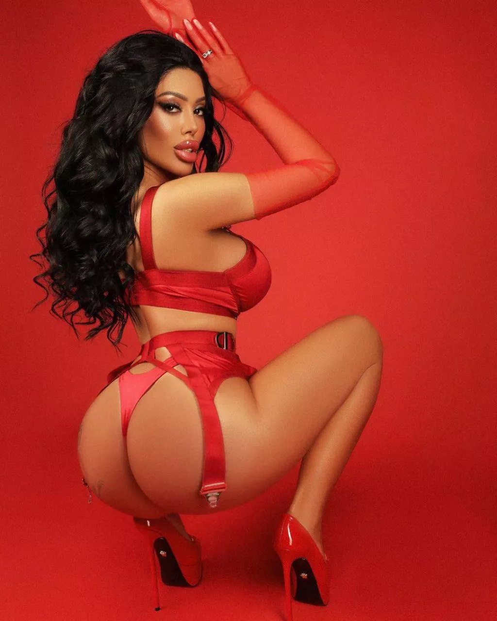 Lara in red ♥️ posted by NewBimboSimp