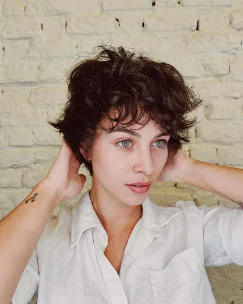 Laryssa Ayres by GlamMetalLion