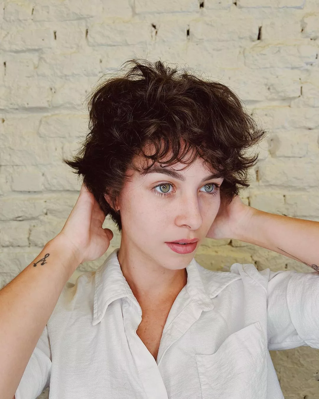 Laryssa Ayres posted by GlamMetalLion