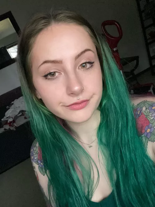 last selfie with green hair 💚 by brynnbaybee