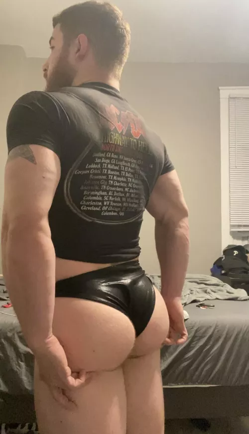 Late night booty pic by scoundrel99