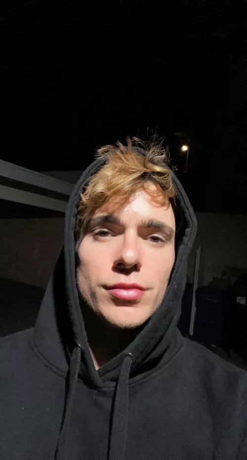 Late night here🥱 hope you had a lovely Friday! by ThatSimYouKilled