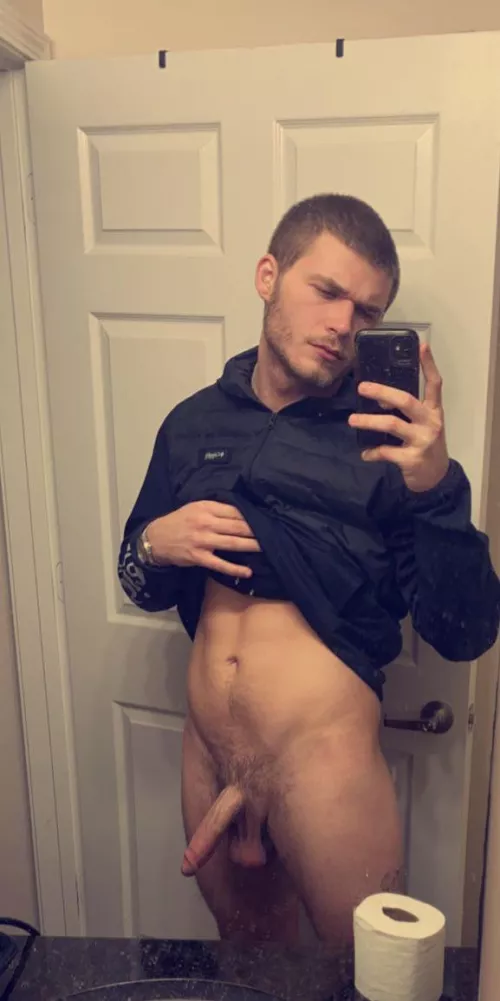 Late night post 🤪 by brispyy_breme