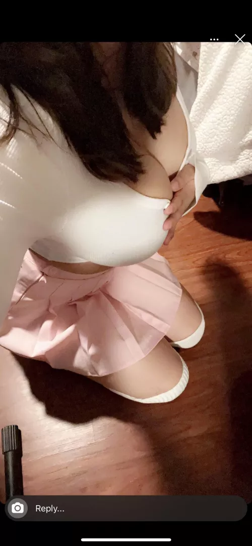 latina girl in need of dick and attention by reppppselllaaaa