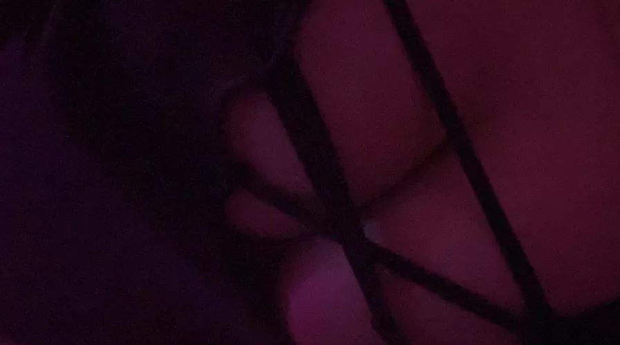 Latina hosting my own real Gloryhole for buff and well endowed men. I host in my own place discreet and fun. Please be serious and send body pictures. by alexisheavenlips