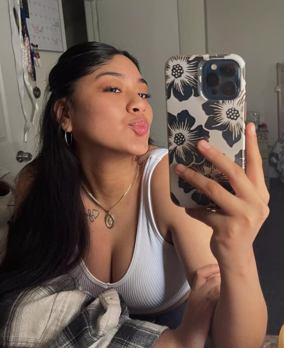 latina slut posted by sexibabes