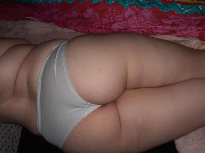 Laundry Day 🎀 by Sookiekat987