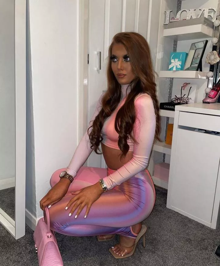 Laura posted by corruptusextremis