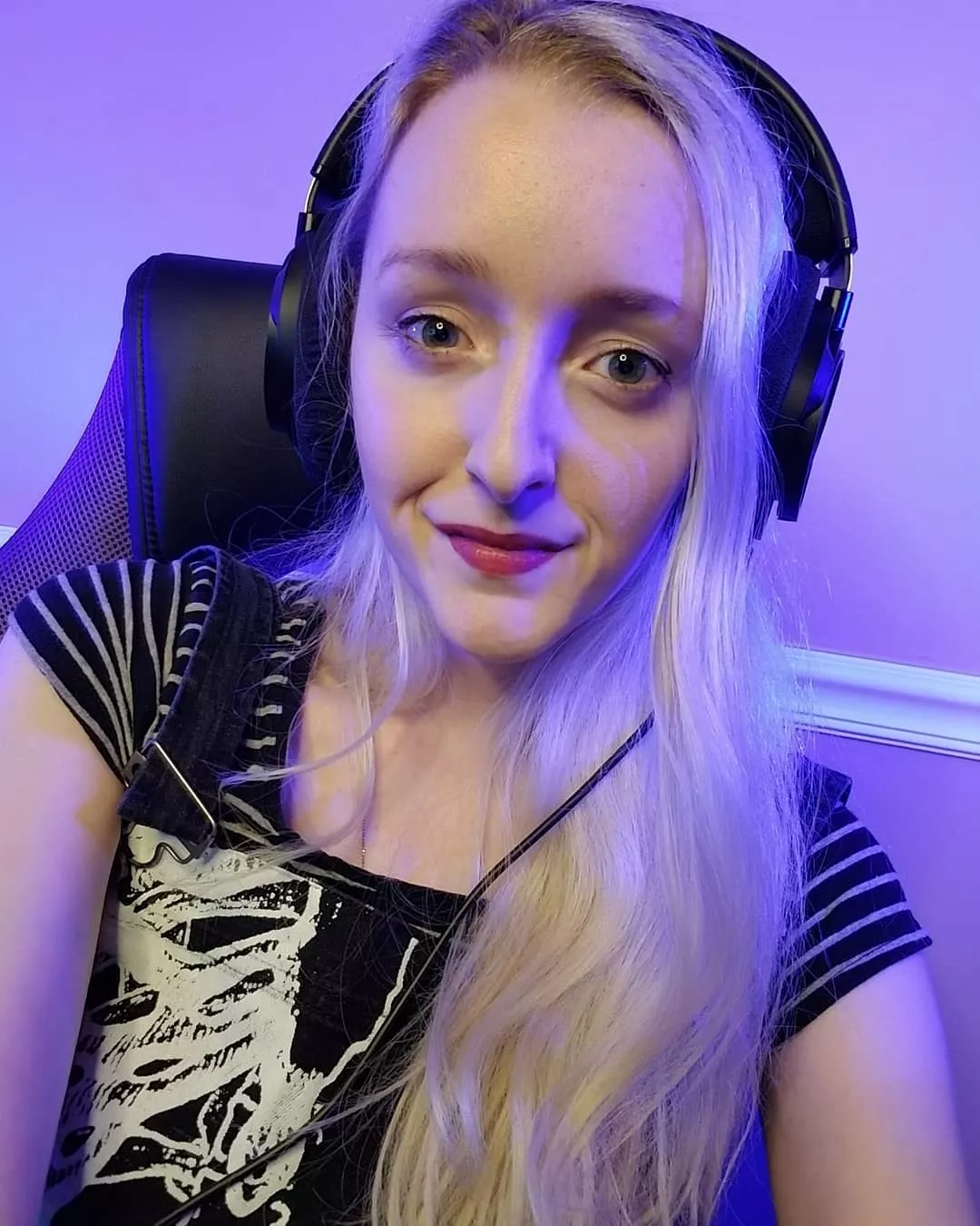 Laura [LauraLemurex ASMR] posted by JAGeighteen