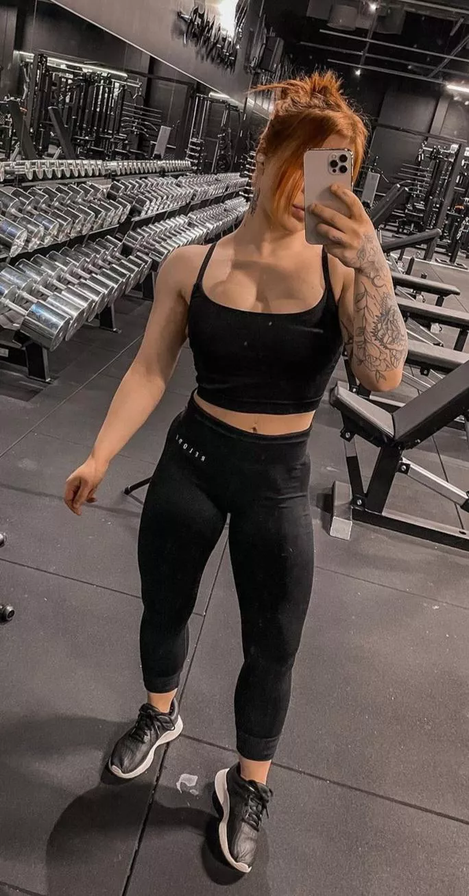 Laura posted by Gefran27