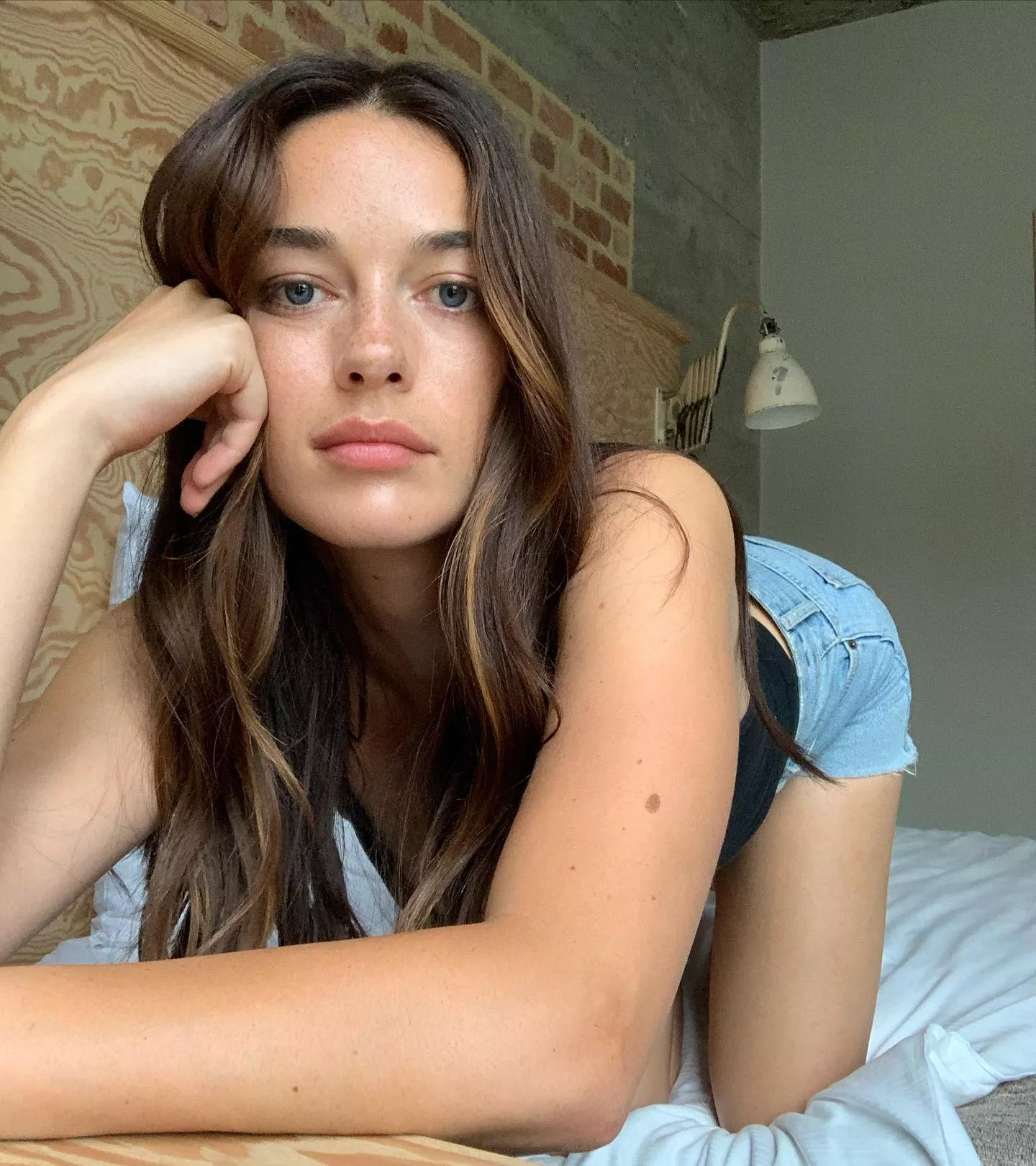 Lauren Marshall posted by shbmpl