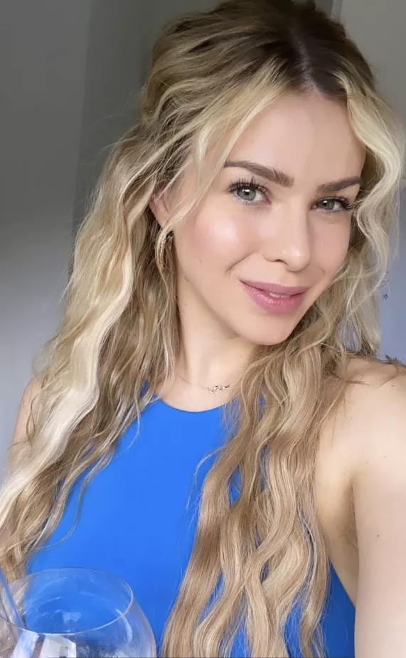 Lauren Woods (@laurenhwoods) [instagram] posted by Natural_Extent_1339