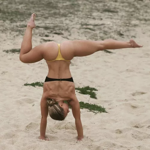 Lauriane Lamperim - French Surfer by Master_Rignolo