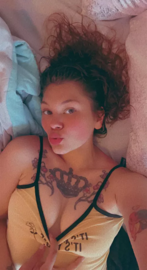 Lay with me 😈 by Laxchicana