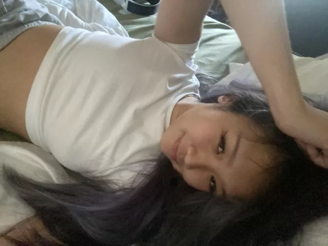 Lazy by Linhly_Twitch