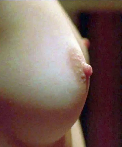 Lea Thompson's pretty tits by wyatoo