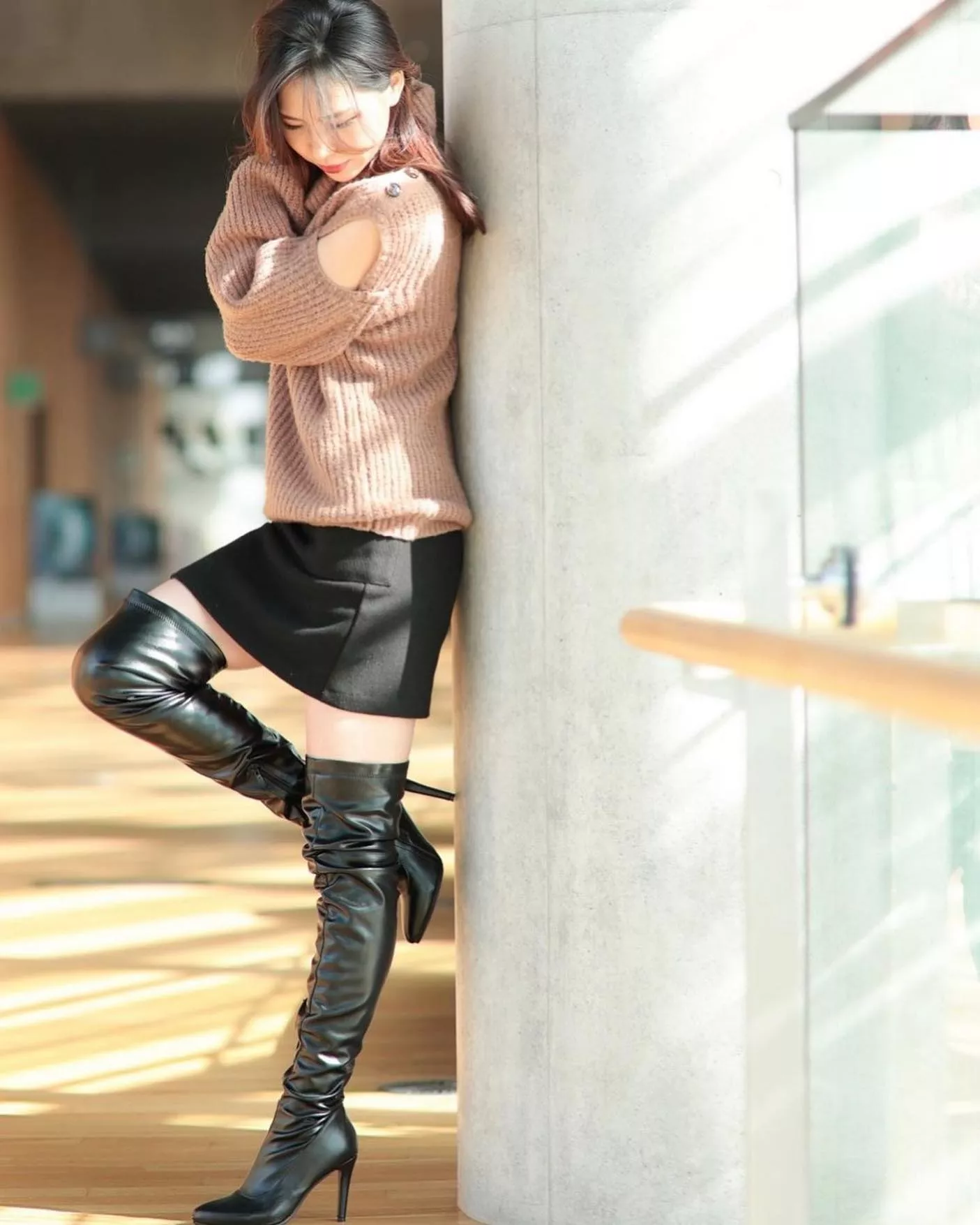 Leaning posted by gooningaccount