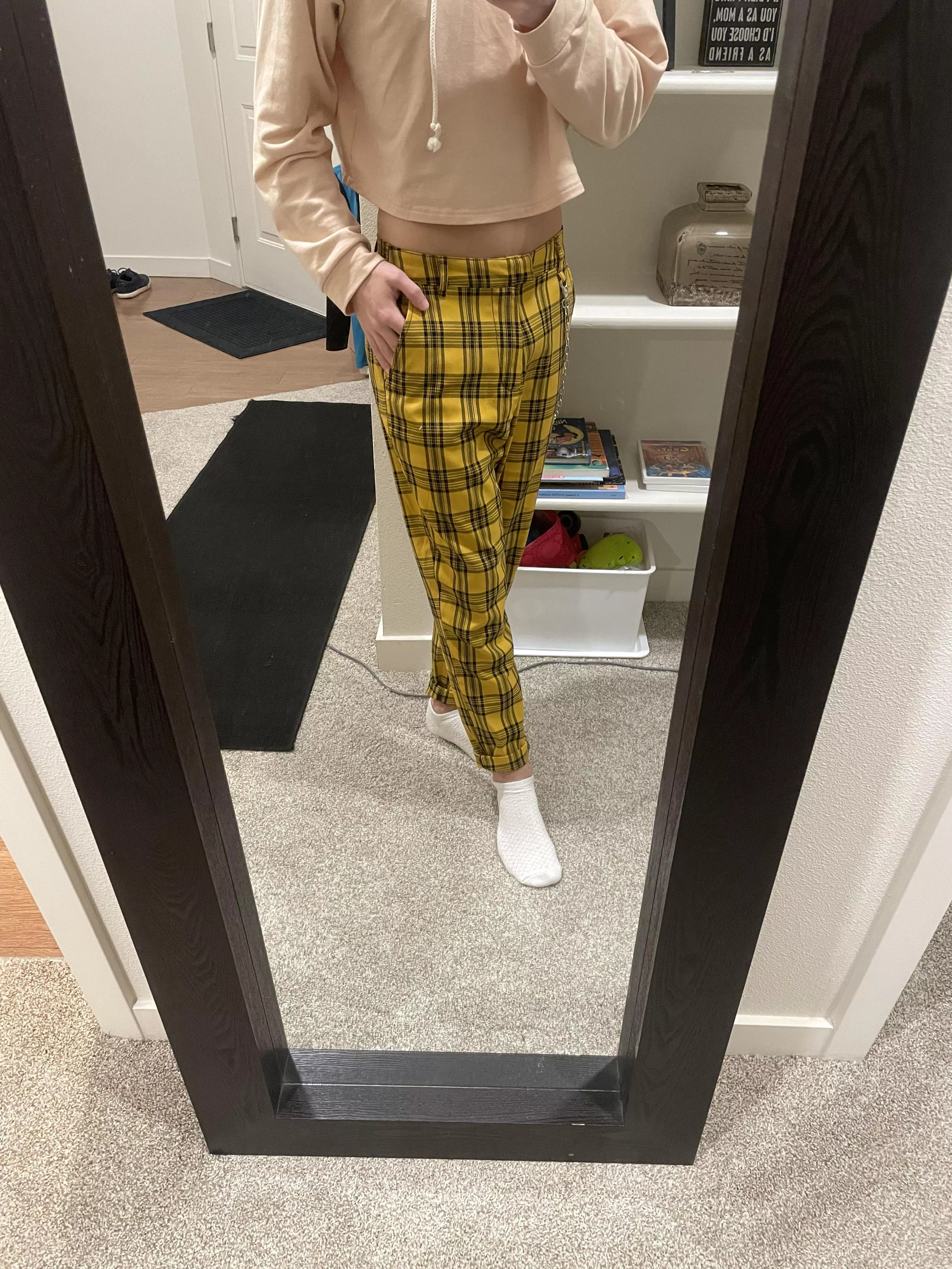 Learning to like crop tops now that I know how to pair them better 💛 posted by WeFrosty