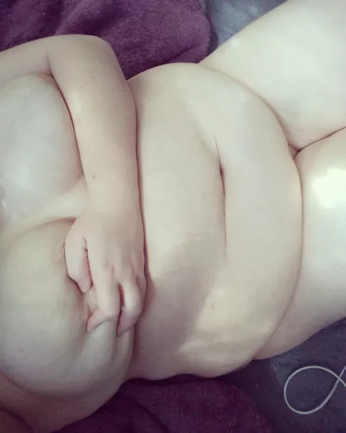 learning to love my figure by Adventurous_Bug5379