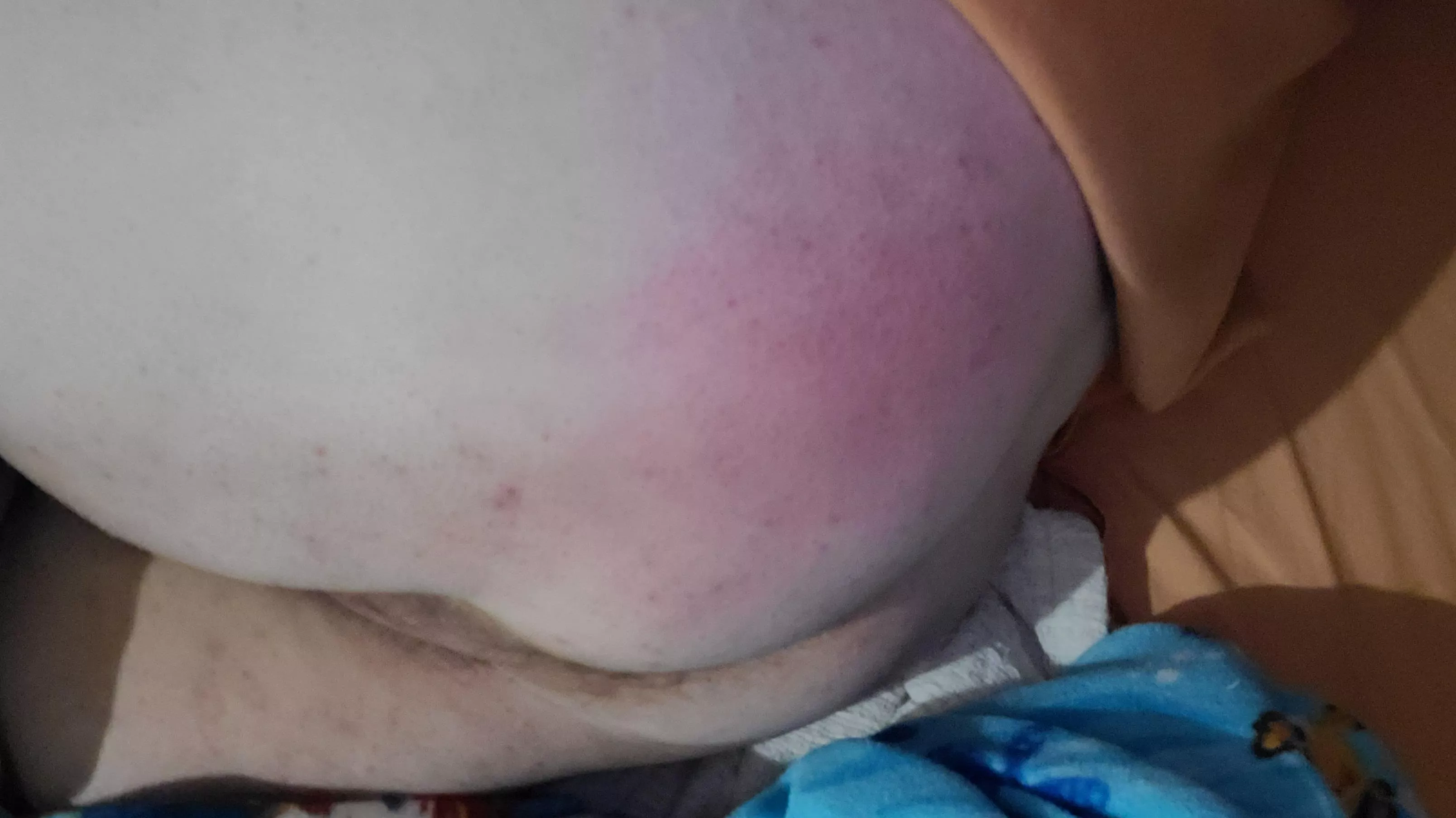 Leave your handprint on my asscheeks~ posted by WannaMonkeyAround