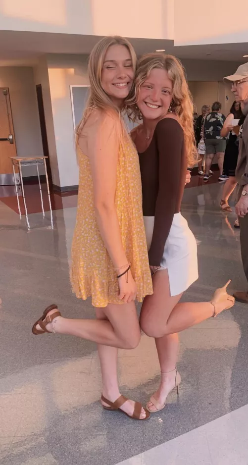 Left or Right?? by RoyalOnionEmperor