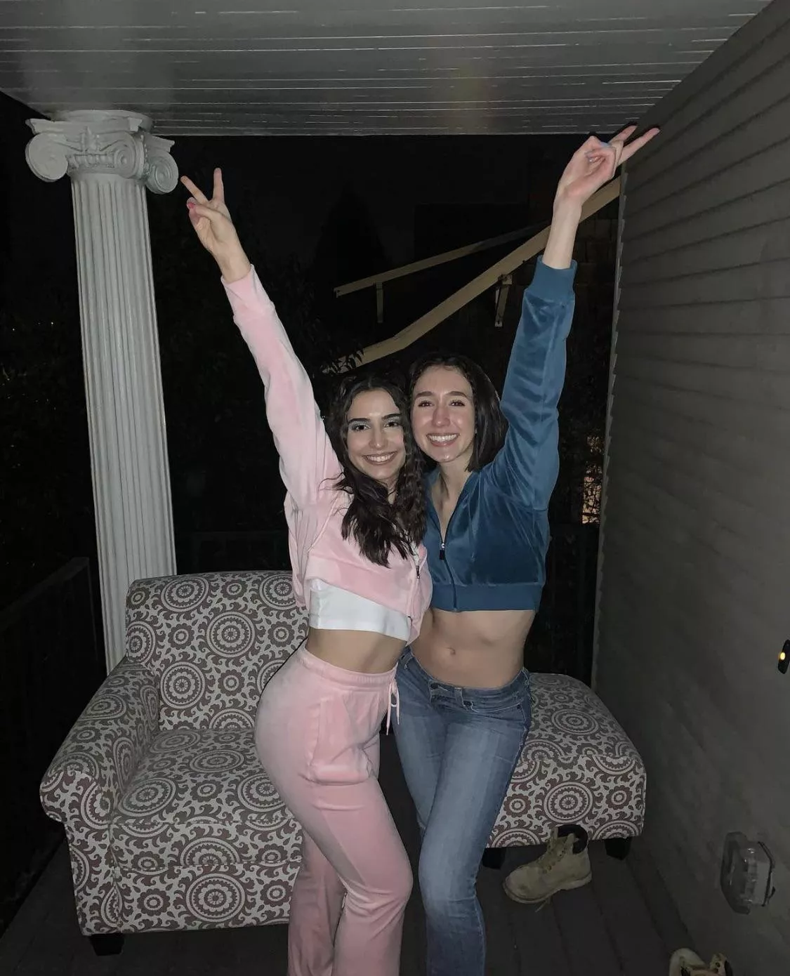 Left or right posted by Zealousideal_Fan9838