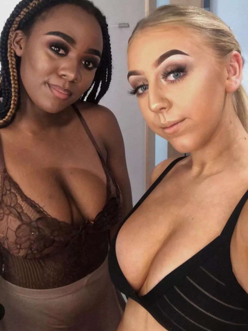 left or right posted by miasnowden