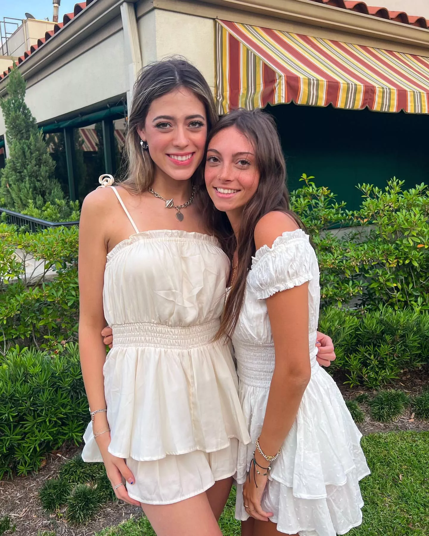 Left or right? posted by ringstarz123