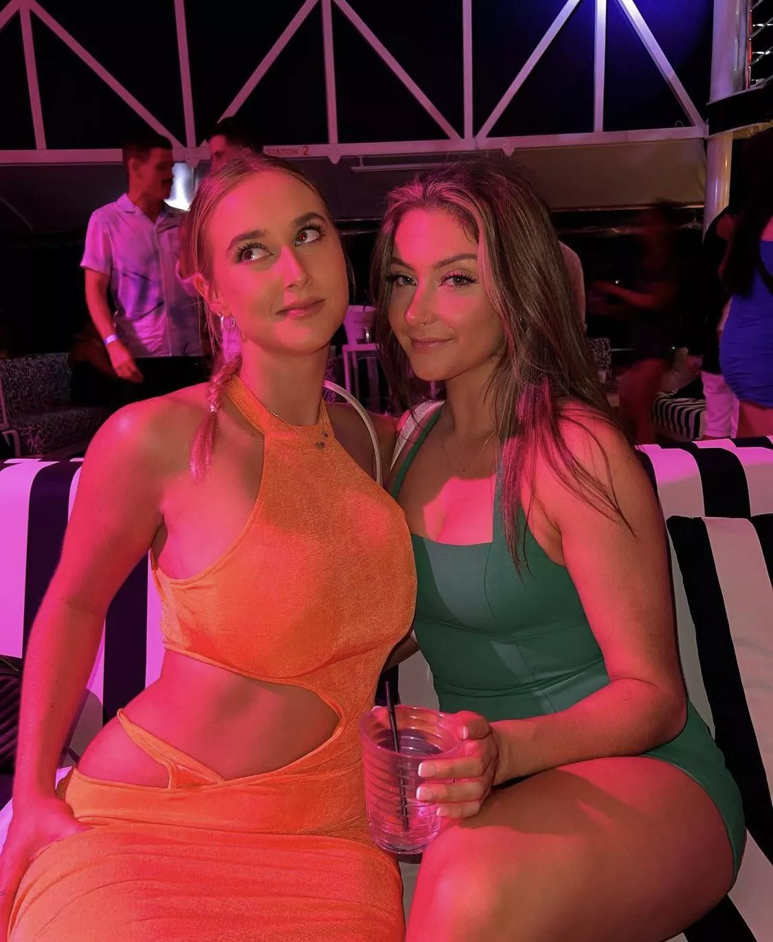 Left or right? posted by tollar3