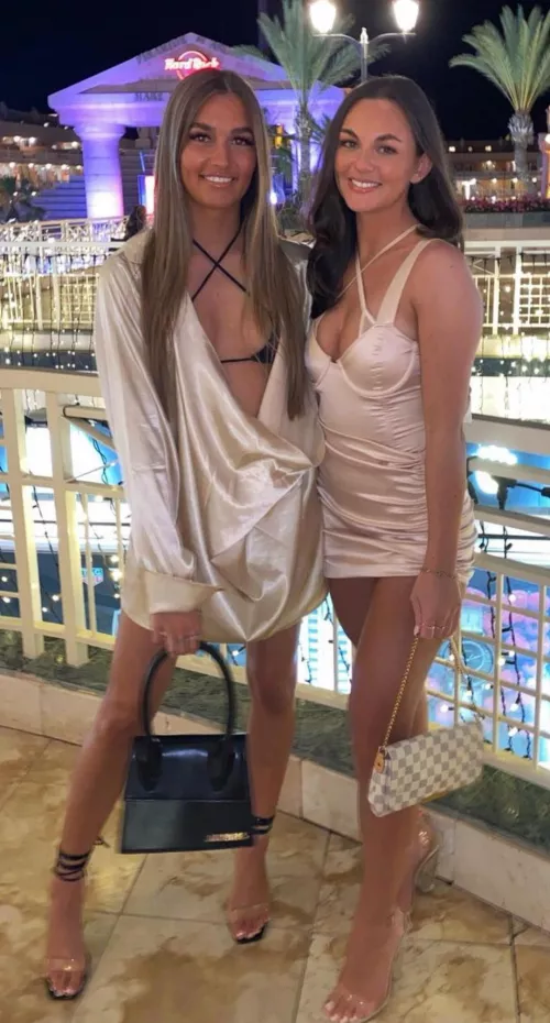 Left or right? by artofnoise2