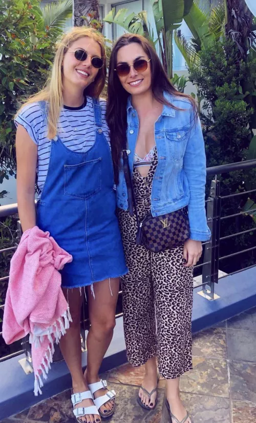 Left or right? Who you gonna pound? by Dizzy_Significance48