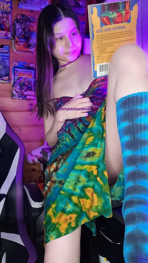 leg up as i soothingly read to you [F] by itchybitchyandmad