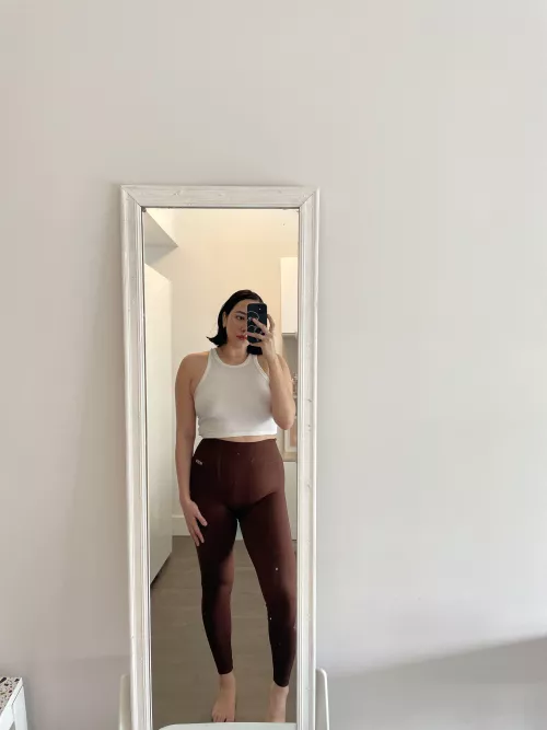 Leggy in leggings 💗 by Anna_bb12