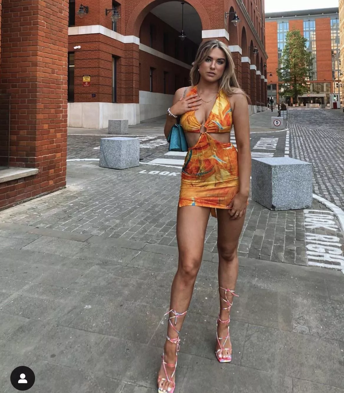 Legs 👀 posted by jamiem007