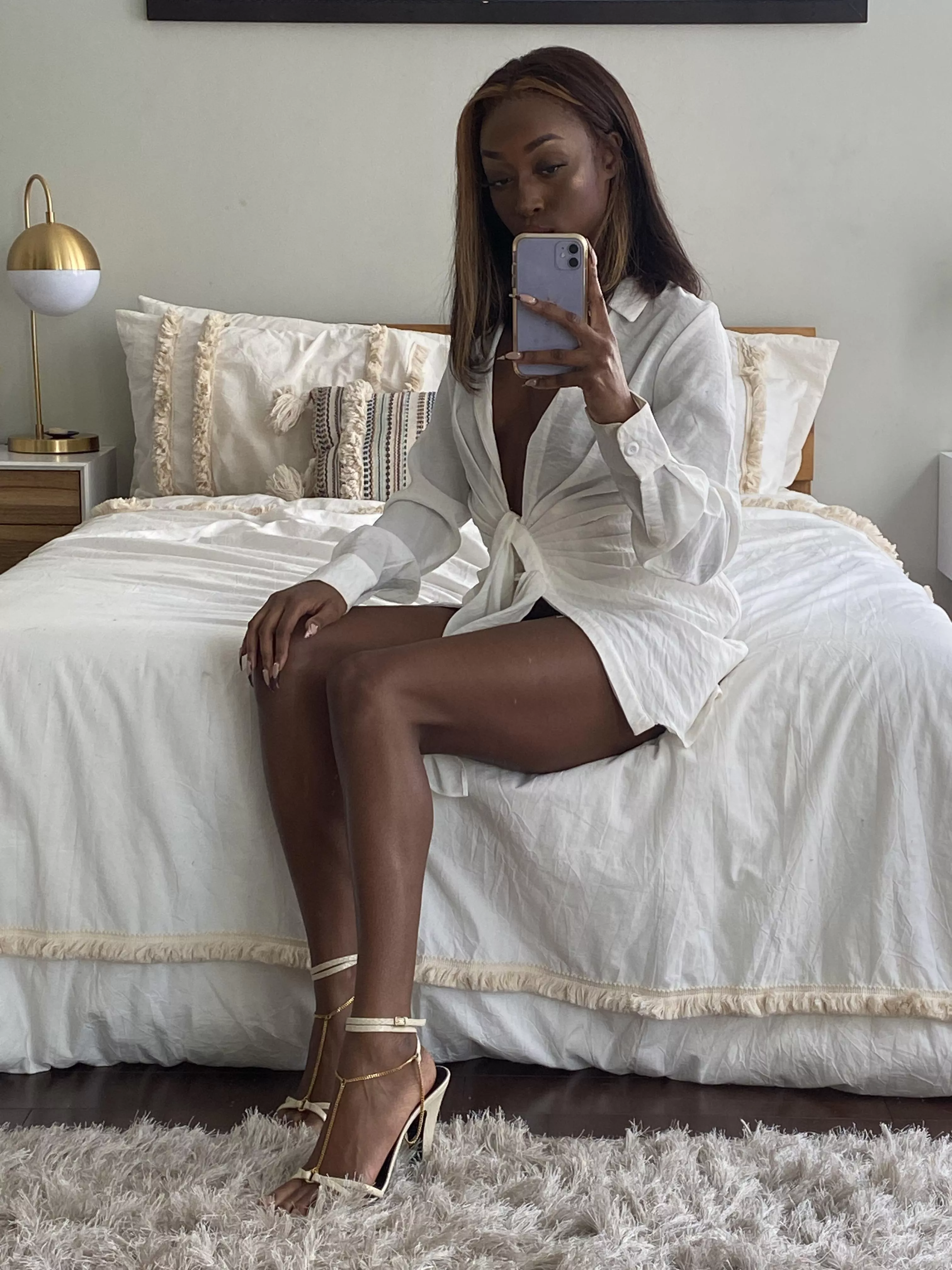 Legs closed or spread? 🤔 posted by thetashablack