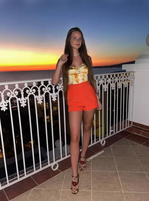 Legs on hols. 🏝 by BabeBarefoot