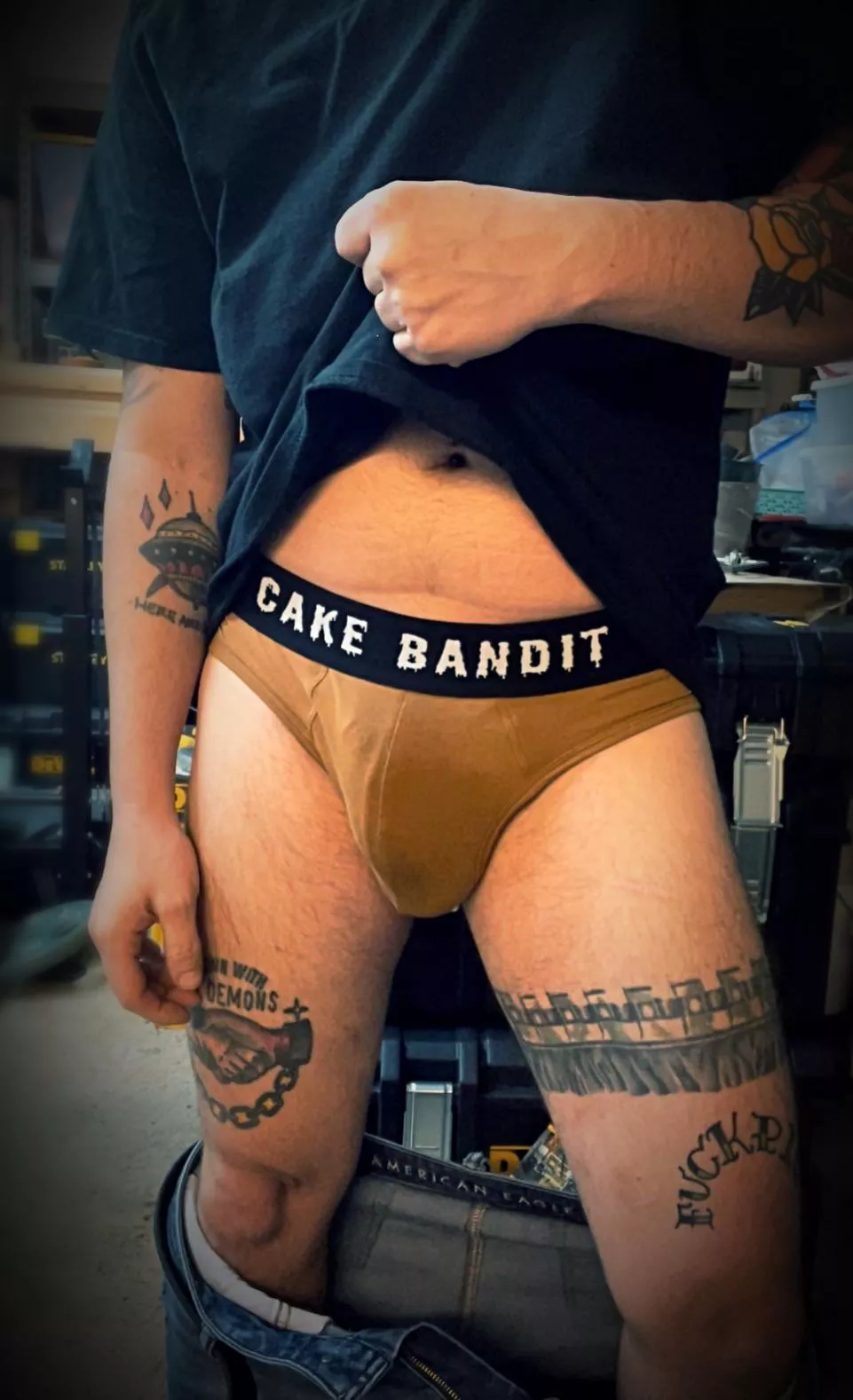 Lemme get that cake 😈🍑 posted by cutecumpuppy