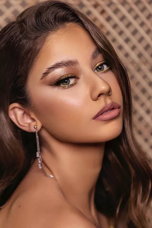 Leorita Haxhijaj by SophisHelper