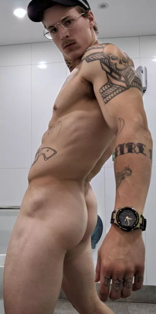 Less gooooo! by alecnysten