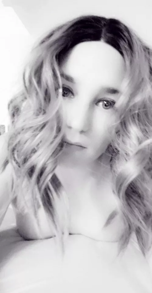 Let me be the girl of your dreams by lighthouse_85