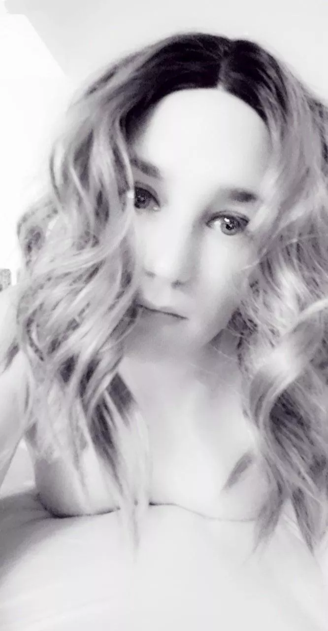 Let me be the girl of your dreams posted by lighthouse_85