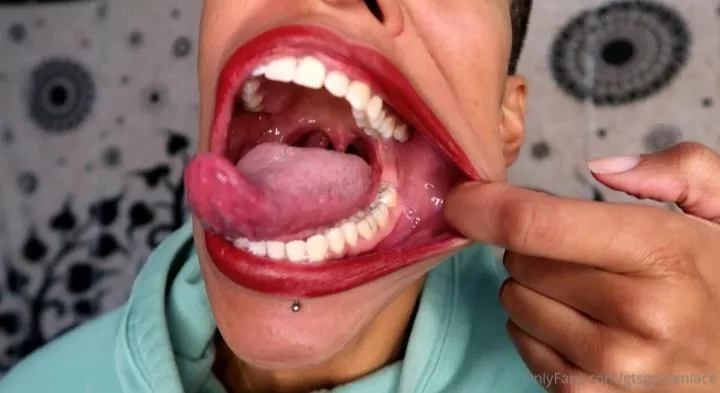 Let me give you a better view. ahhhhhh posted by Goldenlace2020